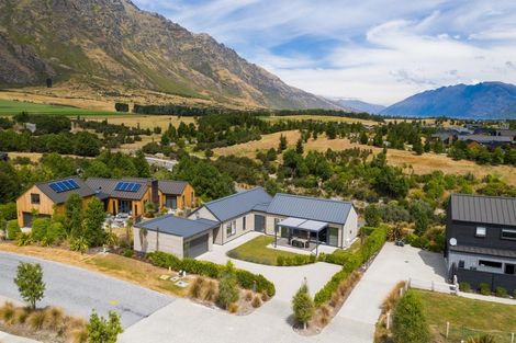 Photo of property in 28 Mckellar Drive, Jacks Point, Queenstown, 9371