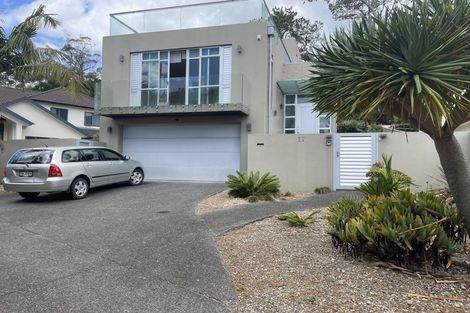 Photo of property in 17 Mansion Court, West Harbour, Auckland, 0618