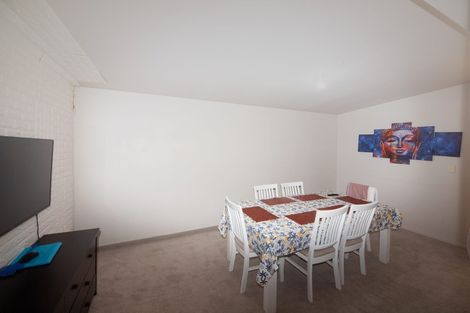 Photo of property in 44 Erlestoke Crescent, Churton Park, Wellington, 6037