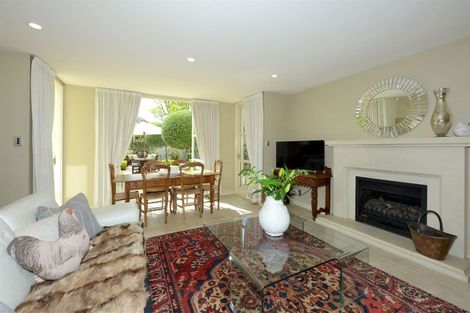Photo of property in 87 Fendalton Road, Fendalton, Christchurch, 8014