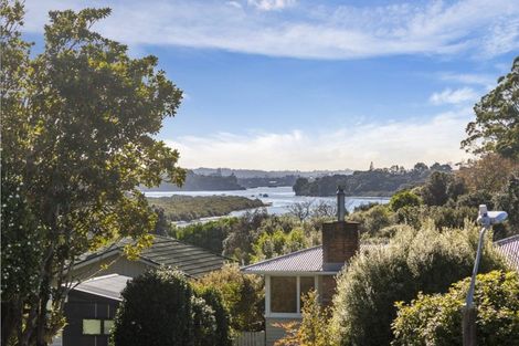 Photo of property in 17 Noall Street, Te Atatu Peninsula, Auckland, 0610