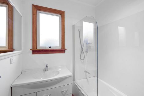 Photo of property in 60 Ballance Street, Lower Vogeltown, New Plymouth, 4310