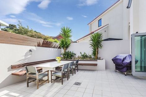 Photo of property in 9a Treasure Grove, Hataitai, Wellington, 6021