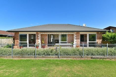 Photo of property in 93a Florence Avenue, Orewa, 0931