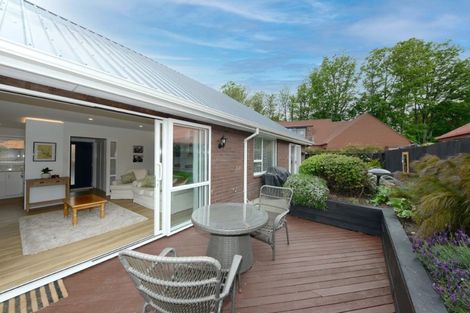 Photo of property in 11 Ludecke Place, Sockburn, Christchurch, 8042