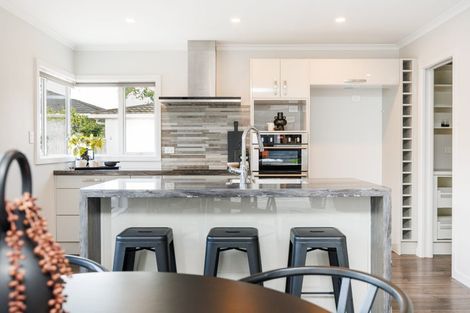 Photo of property in 47 Karina Terrace, Roslyn, Palmerston North, 4414