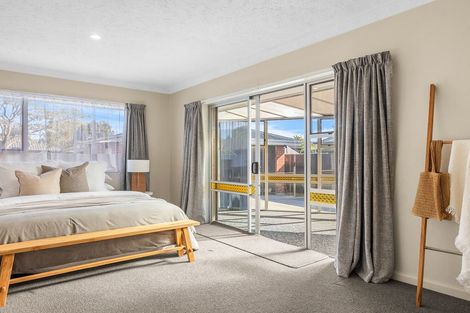 Photo of property in 21 Munro Street, Redwood, Christchurch, 8051