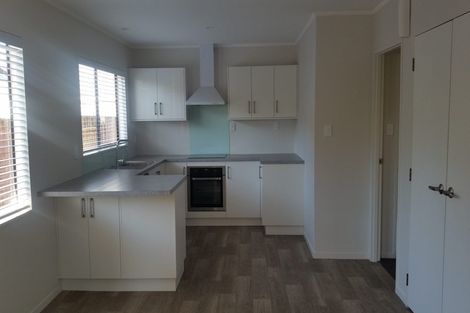 Photo of property in 60 Hillcrest Drive, Kelvin Grove, Palmerston North, 4414