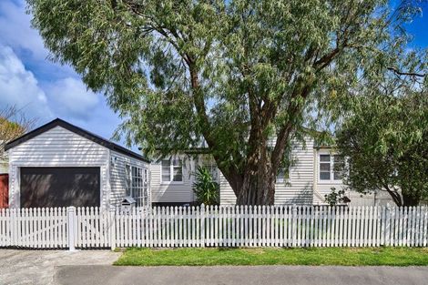 Photo of property in 10 Avon Street, Waterloo, Lower Hutt, 5011