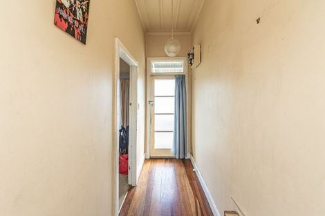 Photo of property in 4 Lowther Street, Whanganui, 4500