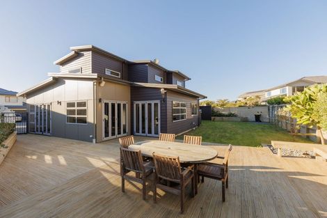 Photo of property in 11 Yarnbrook Grove, Churton Park, Wellington, 6037