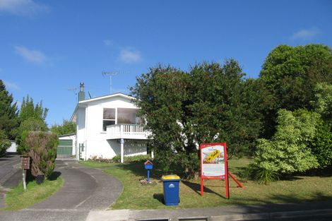 Photo of property in 11 Rosalind Road, Glenfield, Auckland, 0629