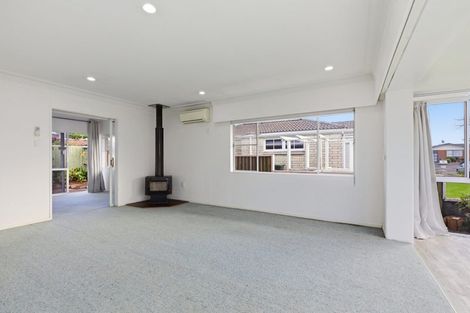 Photo of property in 4 Tupaea Place, Otumoetai, Tauranga, 3110