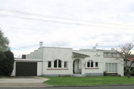 Photo of property in 389 Devonport Road, Tauranga South, Tauranga, 3112