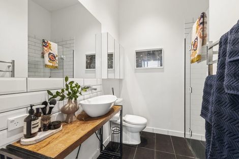 Photo of property in 36 Derwent Street, Island Bay, Wellington, 6023