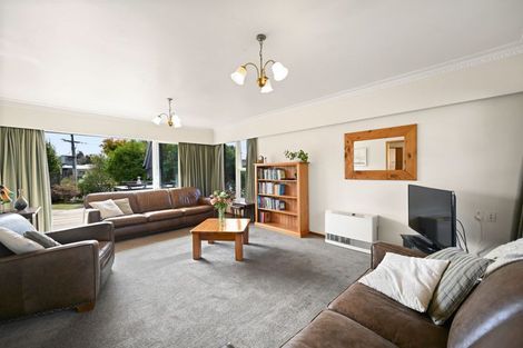 Photo of property in 6 Eton Drive, Hillcrest, Hamilton, 3216