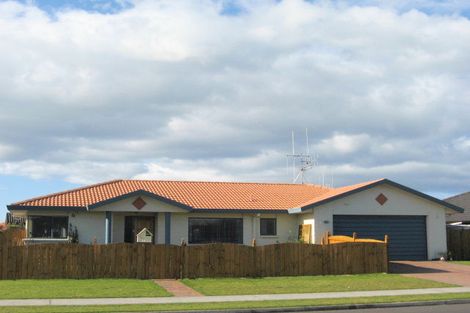 Photo of property in 699 Gloucester Road, Papamoa Beach, Papamoa, 3118