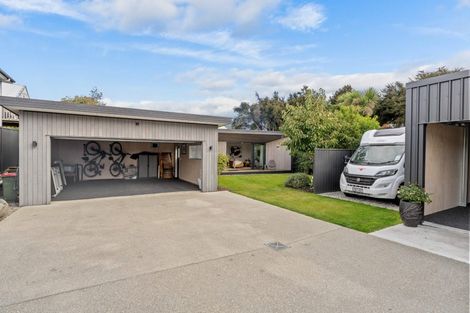 Photo of property in 12 Flora Dora Parade, Lake Hawea, Wanaka, 9382
