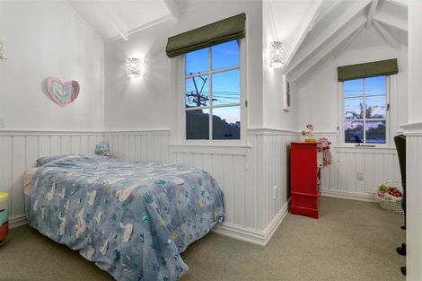 Photo of property in 2/4 Stratford Avenue, Milford, Auckland, 0620