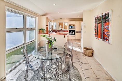 Photo of property in 110 Lyall Parade, Lyall Bay, Wellington, 6022