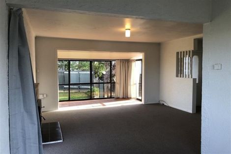 Photo of property in 77 Tidal Road, Mangere, Auckland, 2022