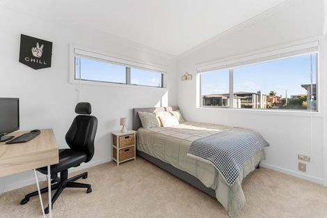 Photo of property in 1011 Papamoa Beach Road, Papamoa Beach, Papamoa, 3118