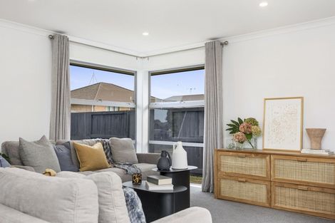 Photo of property in 18 Farleigh Close, Huntington, Hamilton, 3210