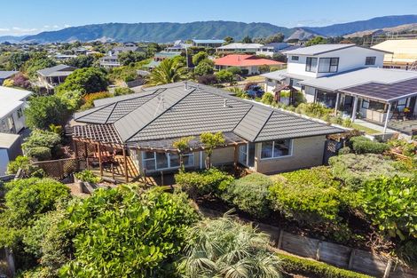 Photo of property in 174 Weggery Drive, Waikanae Beach, Waikanae, 5036