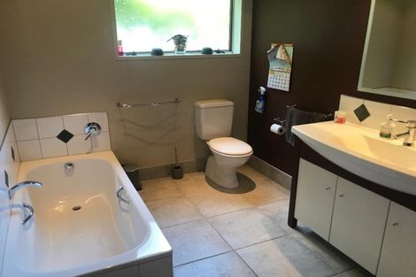 Photo of property in 70 Greenwood Road, Havelock North, 4130