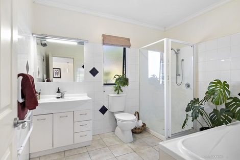 Photo of property in 31 Futuna Close, Karori, Wellington, 6012