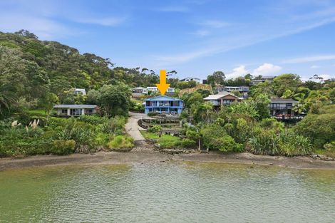 Photo of property in 16 Bush Point Road, Cable Bay, 0420