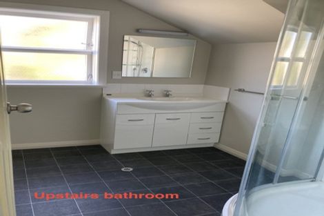 Photo of property in 2 Rodney Street, Northland, Wellington, 6012