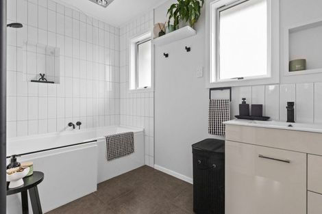 Photo of property in 11 Waterworth Avenue, Onekawa, Napier, 4110