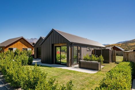 Photo of property in 7 Maize Street, Jacks Point, Queenstown, 9371