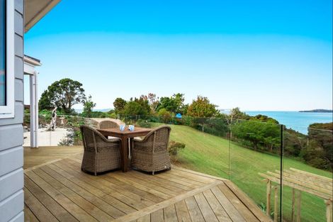 Photo of property in 6 Puriri Place, Sandspit, Warkworth, 0982
