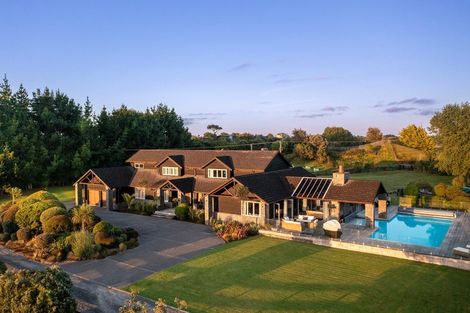 Photo of property in 2 Otaihanga Road, Paraparaumu Beach, Paraparaumu, 5032