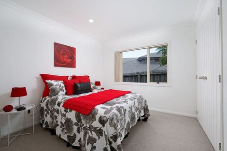 Photo of property in 24 Sapperton Drive, Henderson, Auckland, 0612