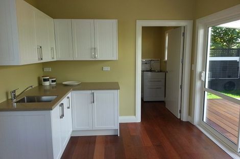 Photo of property in 18 Innes Road, St Albans, Christchurch, 8052