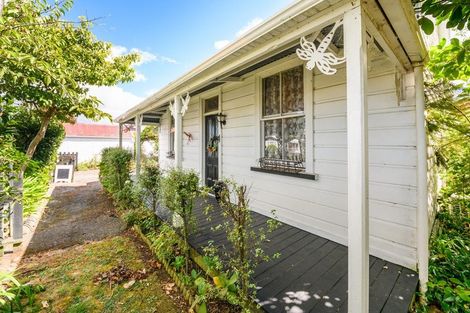 Photo of property in 9 Lambert Street, Marton, 4710