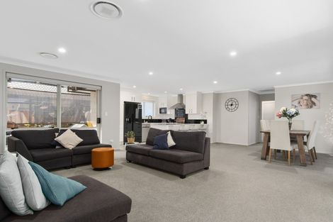 Photo of property in 69 Bert Wall Drive, Omokoroa, 3114