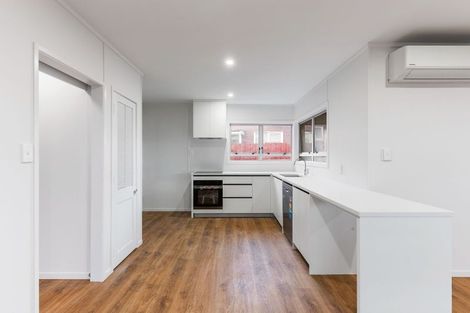 Photo of property in 32 Idlewild Avenue, Mangere, Auckland, 2022