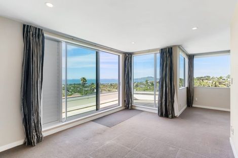 Photo of property in 5a Aberdeen Road, Castor Bay, Auckland, 0620
