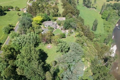Photo of property in 124 Awahou Road South, Ashhurst, 4884