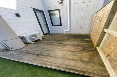 Photo of property in 16 Minhas Road, Papakura, 2110