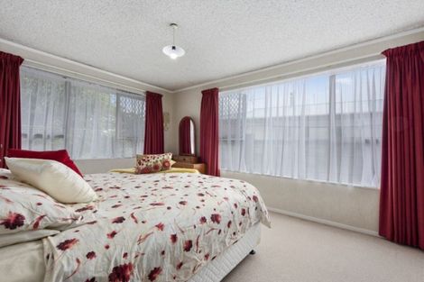 Photo of property in 12 Dakota Grove, Totara Park, Upper Hutt, 5018