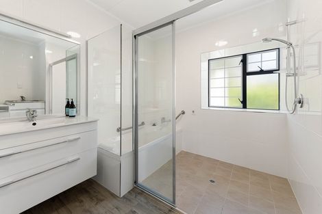 Photo of property in Regency Park, 3a Un Brent Road, Owhata, Rotorua, 3010