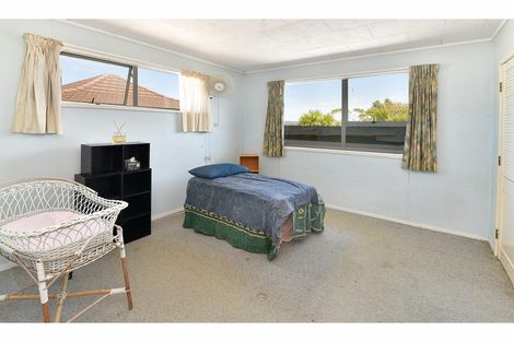 Photo of property in 11 Merida Place, Unsworth Heights, Auckland, 0632