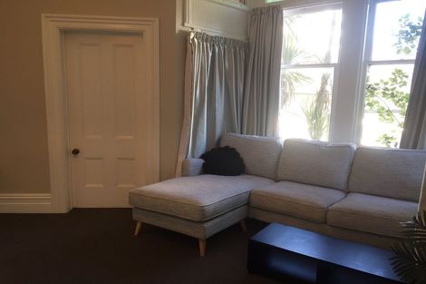 Photo of property in 17 Portland Crescent, Thorndon, Wellington, 6011