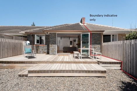 Photo of property in 2/54 Marine Parade, Mount Maunganui, 3116