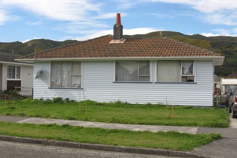 Photo of property in 46 Hamstead Street, Wainuiomata, Lower Hutt, 5014